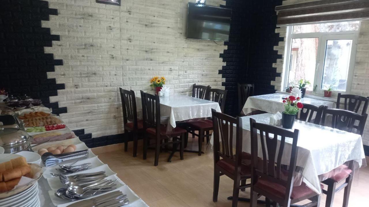 Admiral Hotel Termez Ngoại thất bức ảnh