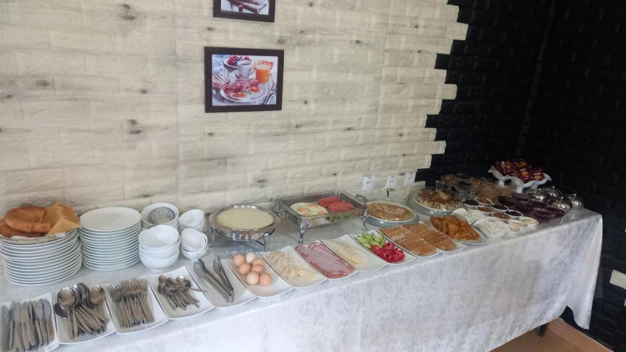 Admiral Hotel Termez Ngoại thất bức ảnh